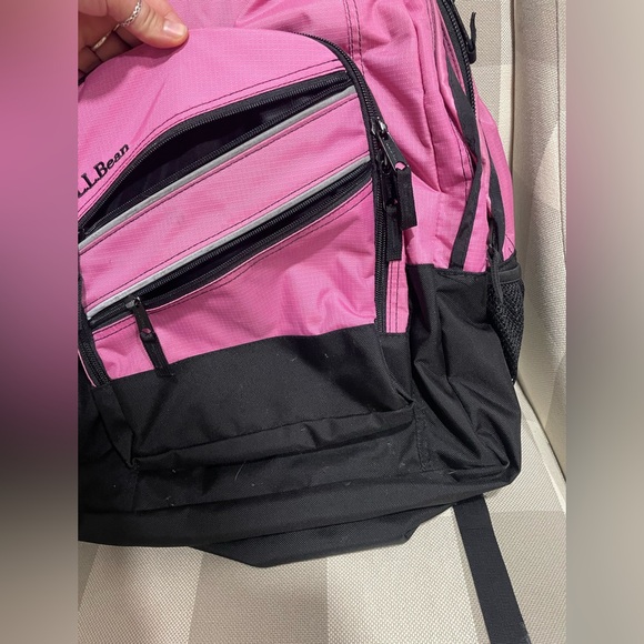 L.L. Bean Vibrant Pink and Black deluxe Backpack - Picture 2 of 9